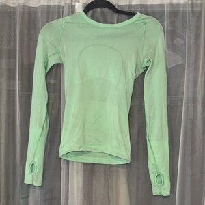 Women’s Lululemon Swiftly Tech Long Sleeve Shirt